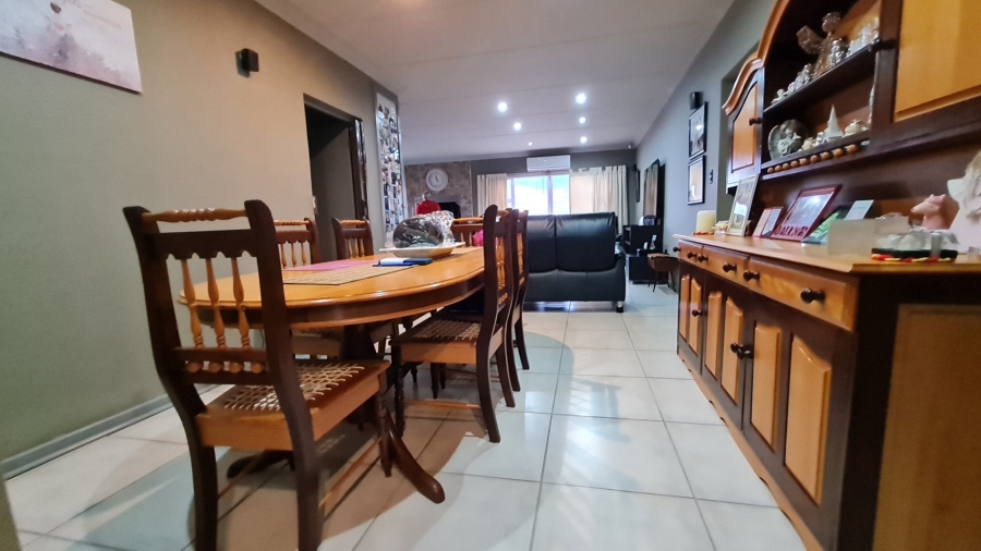 4 Bedroom Property for Sale in Dana Bay Western Cape